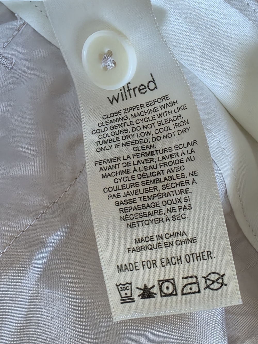 NWT Aritzia Wilfred Carrot Crepe Pants (Short) - Vin Gris Size 8 - Picture 8 of 8